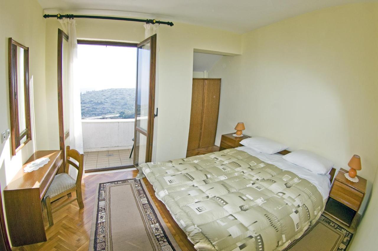 Guesthouse Moretic Орашац Экстерьер фото